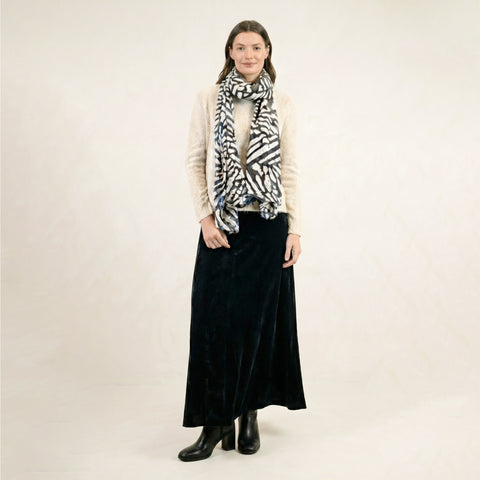 Fanda Black Plain Skirt
