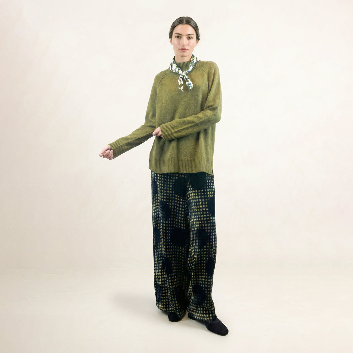 Bond Green Small Neck Sweater