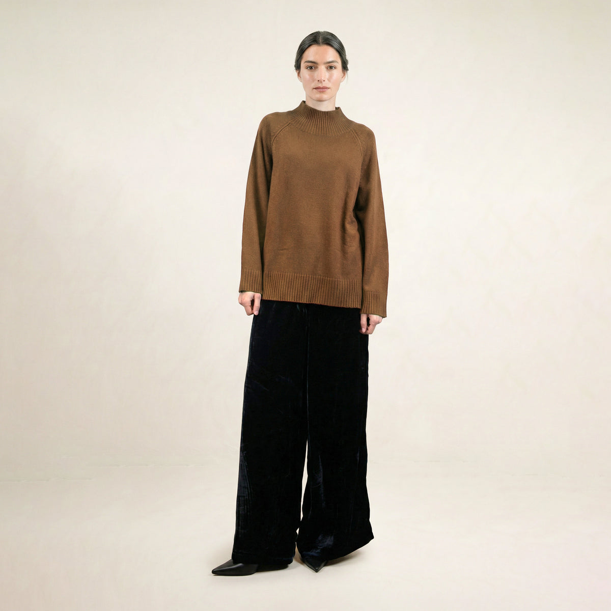Bond Brown Small Neck Sweater