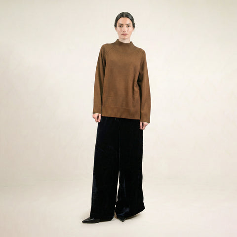 Bond Brown Small Neck Sweater