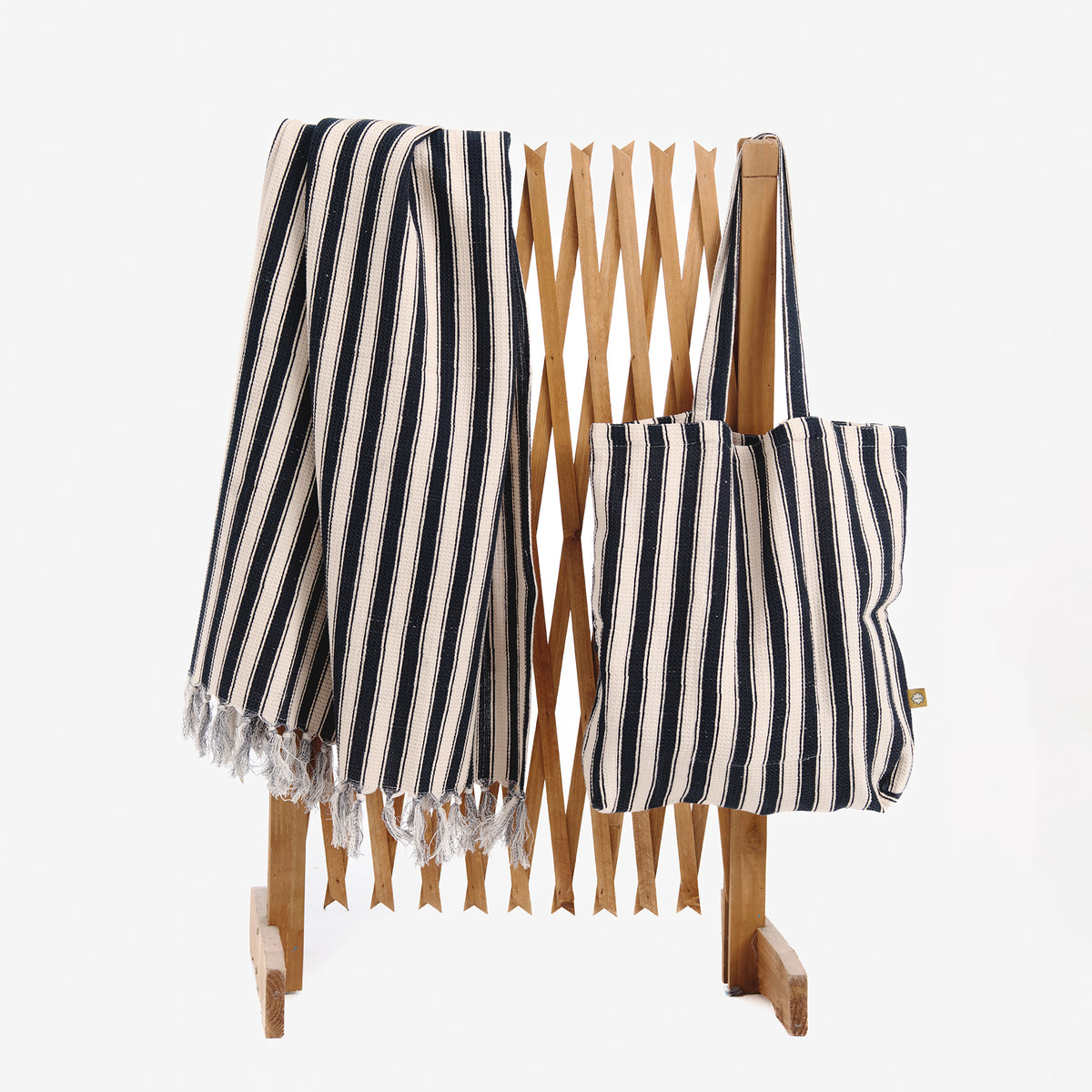 Tartu black hamptons beach pack