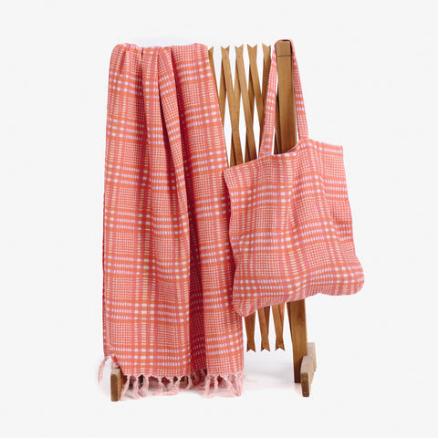 Tartu orange tartan beach pack