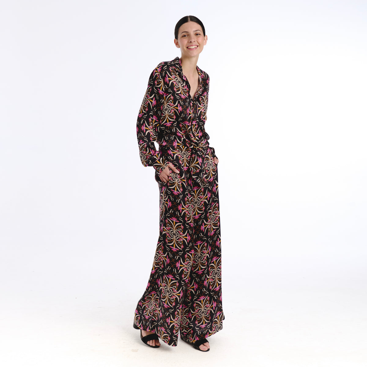 Sofia black blanche flower trouser