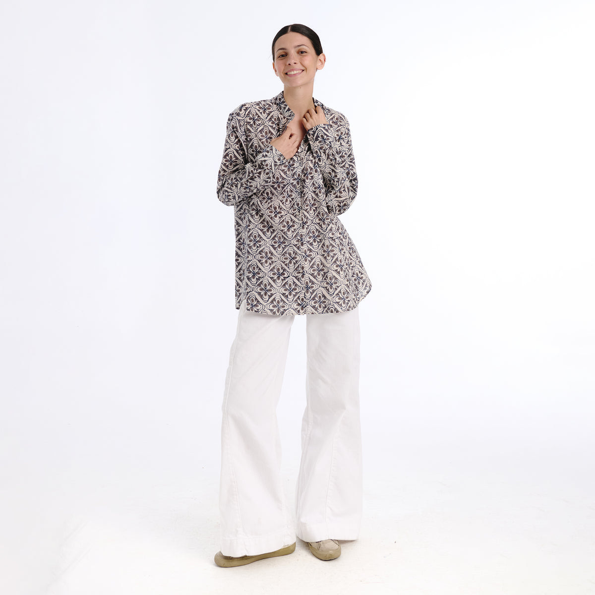 Girlfriend brown trebol blouse