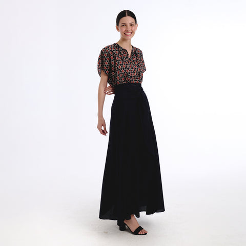 Sora black plains skirt