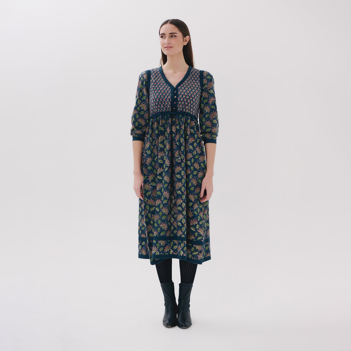 Manuar grey queen dress