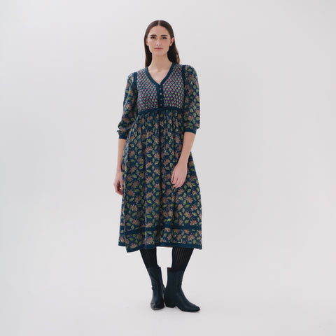 Manuar grey queen dress