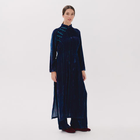 Sakura blue linear top