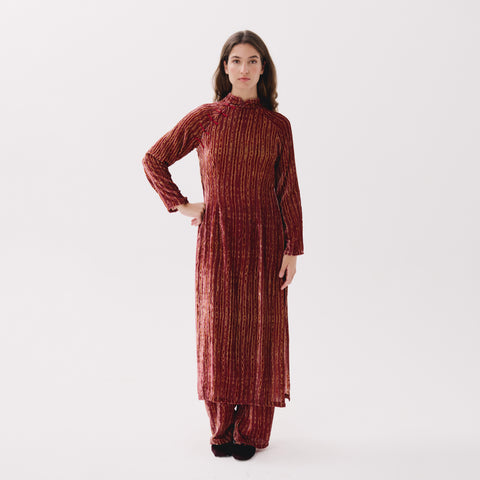 Sakura red linear top
