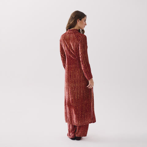 Sakura red linear top