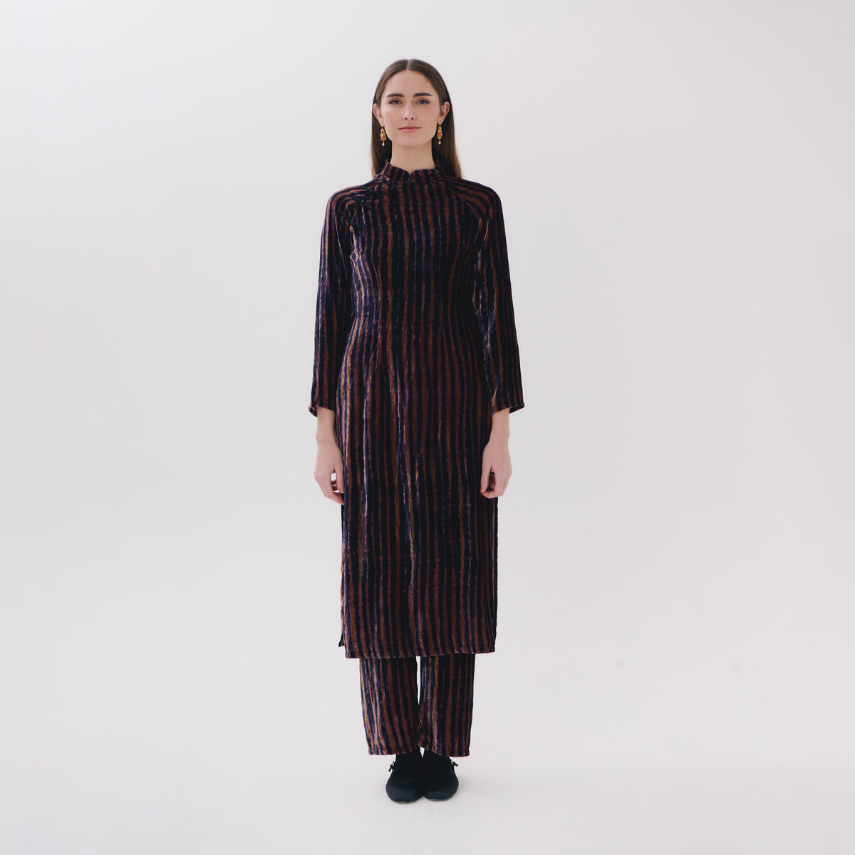 Sakura Brown linear top