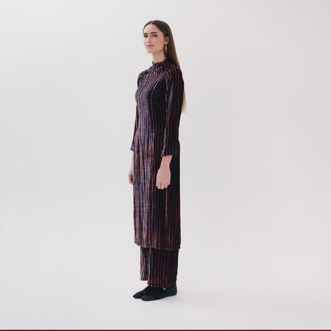 Sakura Brown linear top