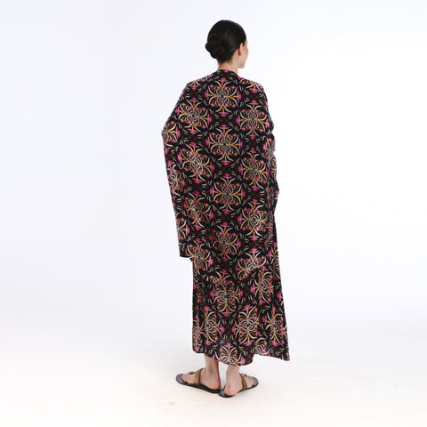 Vale black blanche flower cape
