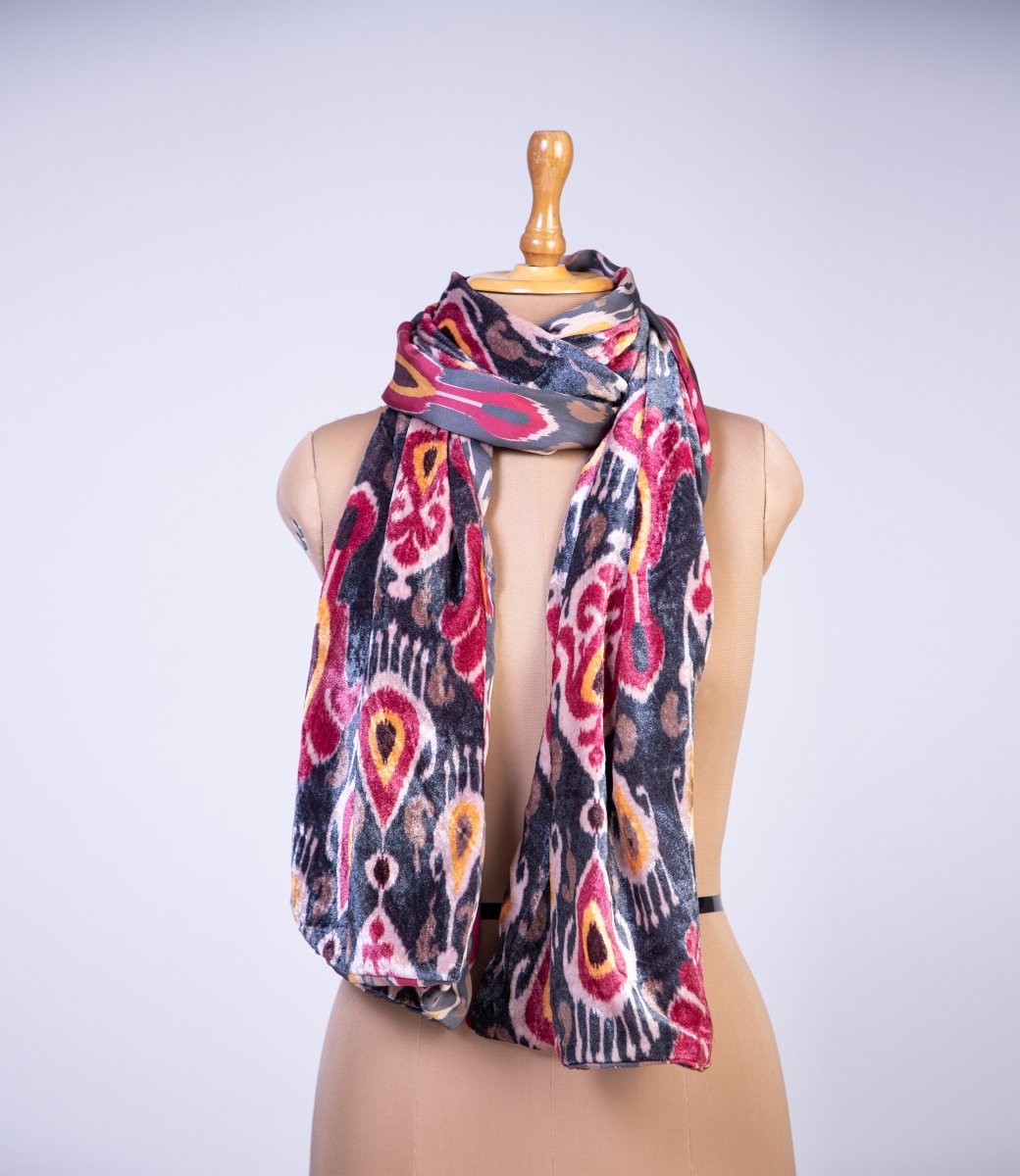 Glam black ikat stole - TANAVANA INC